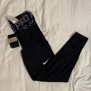 Nike Intertwist leggings